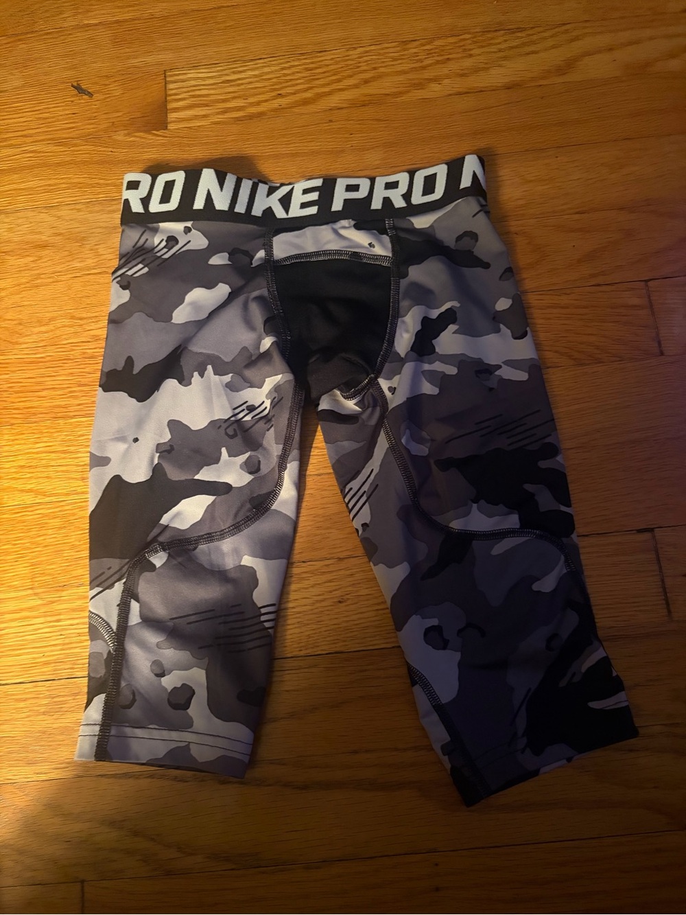 Nike Pro Kids Gray Camo Compression Bottoms